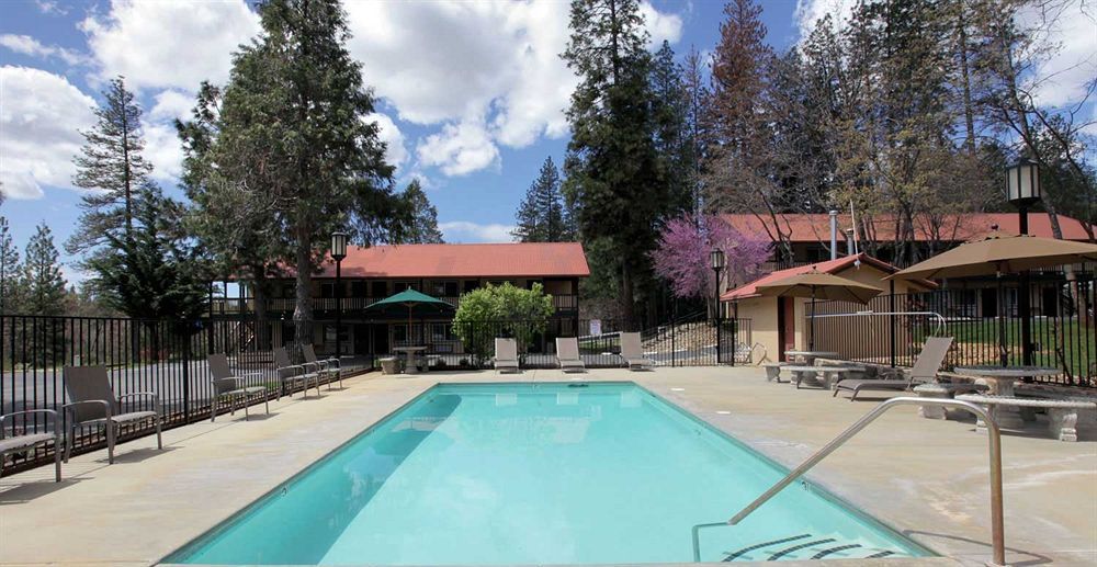Yosemite Westgate Lodge Groveland Exterior photo
